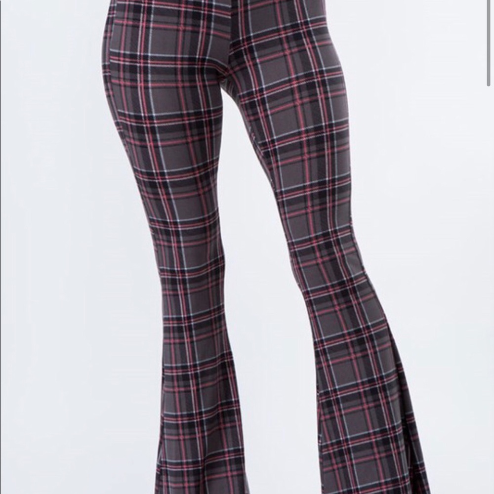 Clothes - Picture 4 of 6